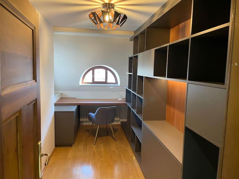 Verwunsches Haus Mit Parkplatz In Bester Lage Markkleeberg Exteriér fotografie
